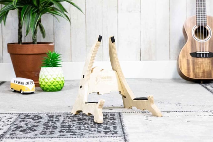 Ortega OWUS-2 Ukulele Stand Birch bright - Gitaarstandaard