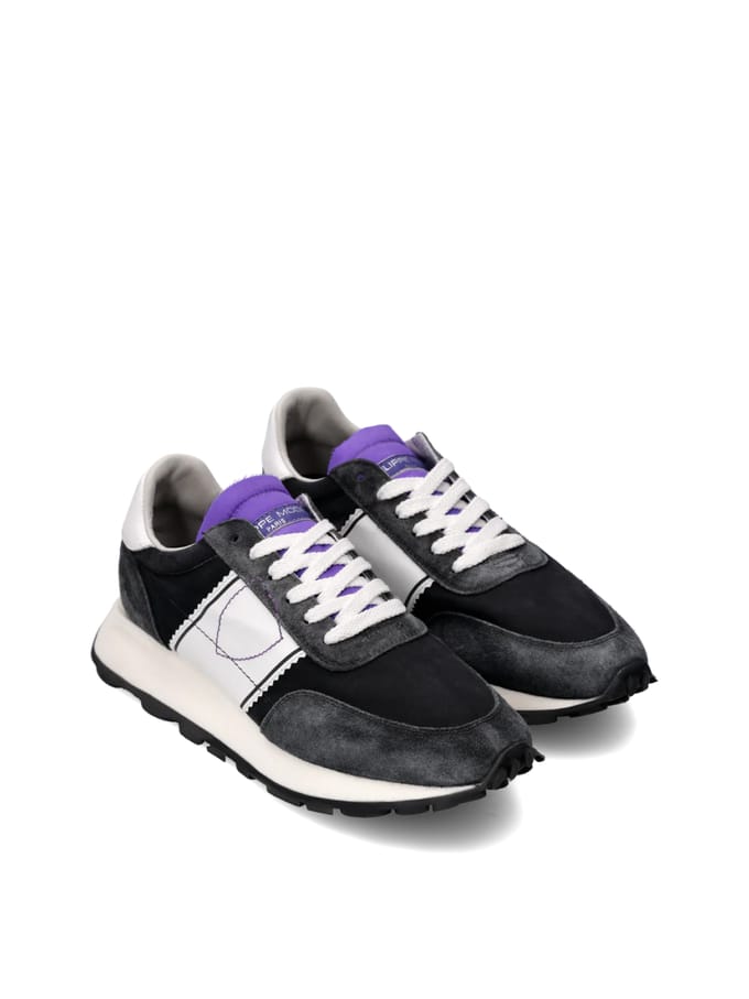 Tour Low sneakers