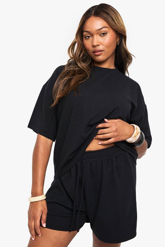 boohoo Dames Plus Textuurgeribbeld T-shirt & Short Co-ord | Zwart | Maat: 44