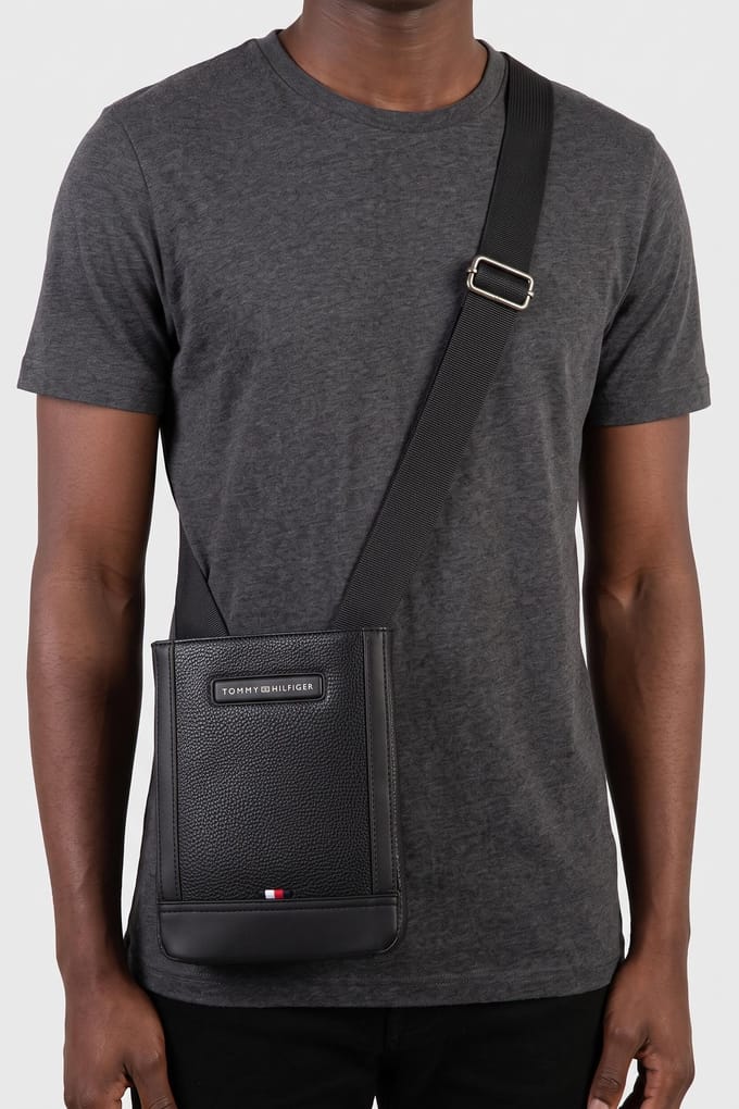 Tommy Hilfiger Central Mini Crossover Black Taglia: OS | Tracolle postino Outlet | Uomo | Nero