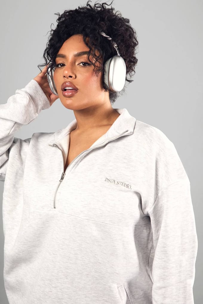 boohoo Dames DSGN Studio Geborduurde Half-Zip Oversized Sweatshirt | Asgrijs | Maat: 46
