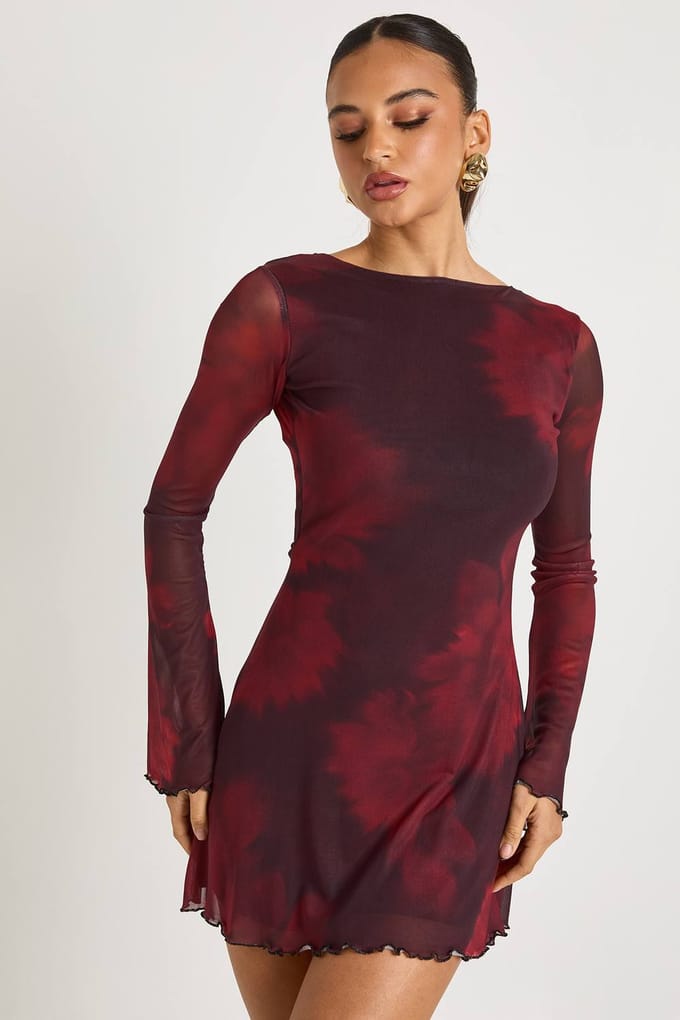 boohoo Dames Vervaagde bloemdruk meshjurk met uitlopende mouwen | Rood | Maat: 36