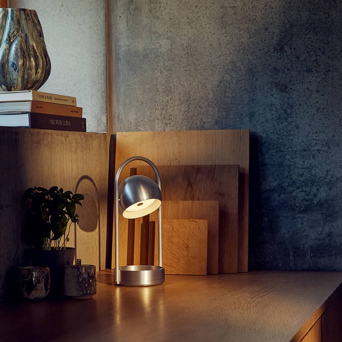 FRANDSEN LED tafellamp op accu Ball Portable, geborsteld aluminium
