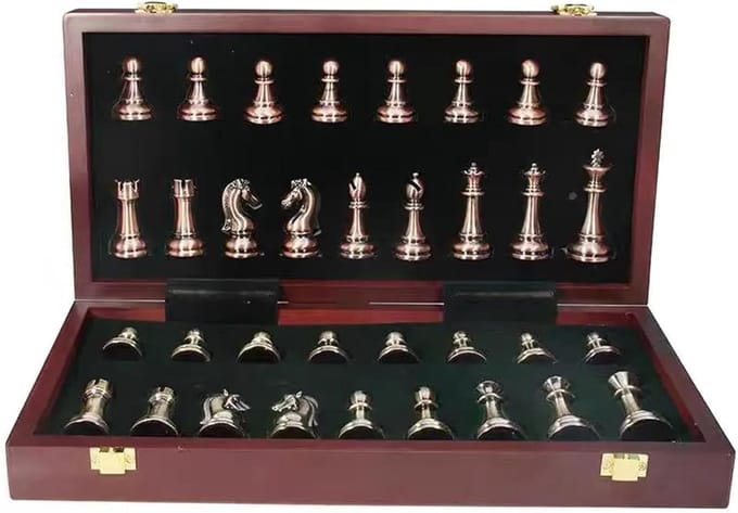Metalen Schaakset - Houten Bord - Strategisch Spel - Handgemaakte Stukken - 39CM Groot - Brons