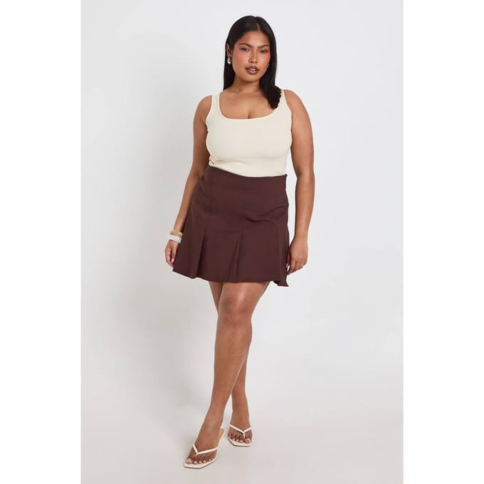 boohoo Dames Plus Bengaline Geplooide Mini Rok | Chocoladebruin | Maat: 54