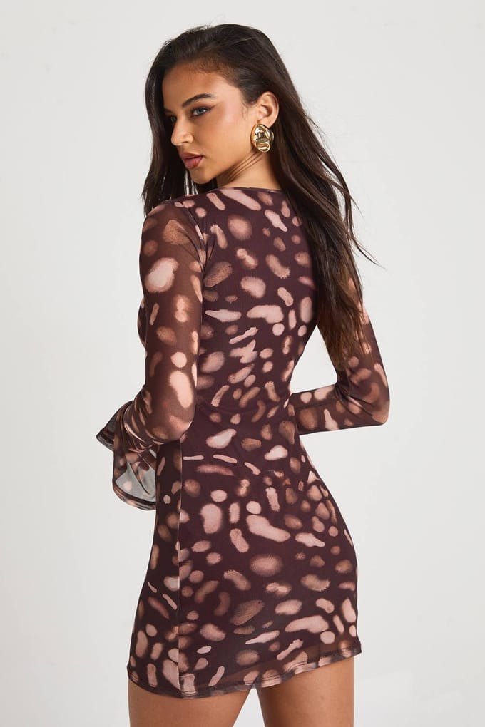 boohoo Dames Geprinte Mesh Lange Mouwen Mini Jurk | Brown | Maat: 8