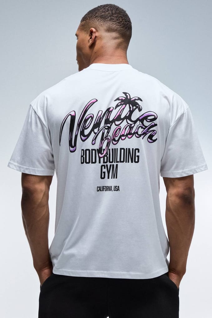 Active Venice Beach Bodybuilding Gym Oversized T-shirt Met Verlengde Hals | White | Size Large