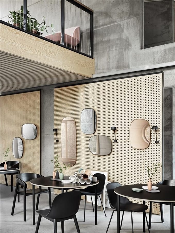 Muuto - Fiber Side stoel - sledevormig onderstel - natuurwit - frame wit