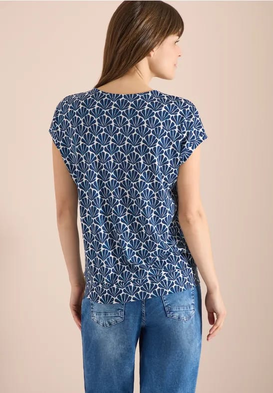 Shirt met V-hals en schelpenprint