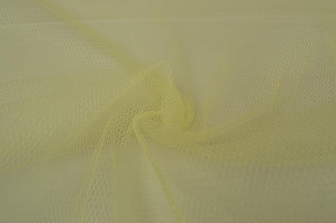 Tule stof - Lichtgeel - 150cm breed - 50 meter