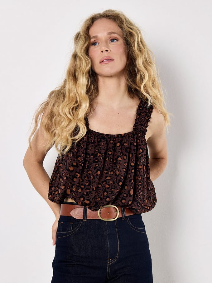 Top met bubbelzoom en dierenprint