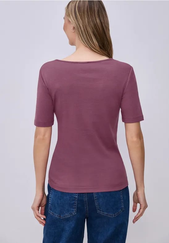 Shirt met korte mouwen en hartvormige halslijn