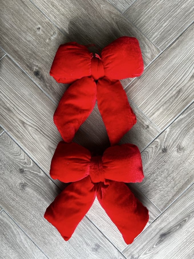 2 Ornaments Padded Bow Fabric Red 29cm