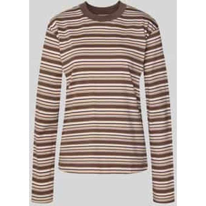 Boxy fit longsleeve model 'SOPHIA'