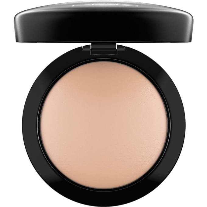 Mineralize Skinfinish Medium Plus 10 g – Finishing Powder, Matte Finish, For Women, Medium Plus, Minerals, Suitable For Daily Makeup Routine