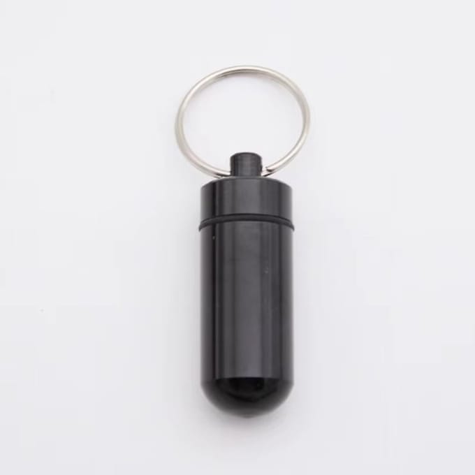 Go Go Gadget - Medicijnkoker - Pillenkoker - Sleutelhanger - Aluminium - Zwart