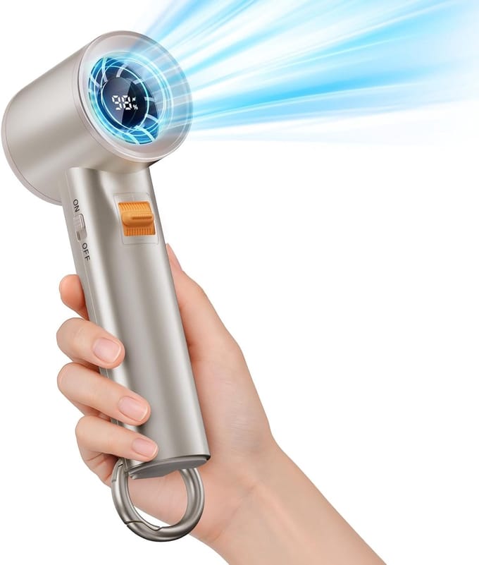 Handventilator - Mini Ventilator - Draagbare Ventilator - Oplaadbare Turbo Ventilator - 3000mAh Batterij - 100 Snelheden - Digitaal Display - USB-C - Amber Goud