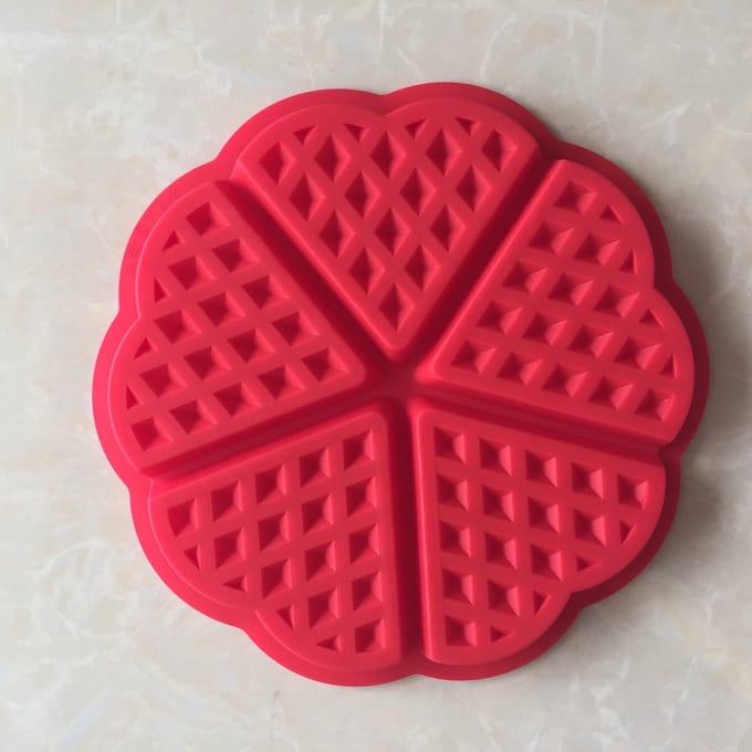 Go Go Gadget - Siliconen vorm - Wafelvorm - Hartvorm - Keukentool - Bak accessoire - 2 stuks - Rood