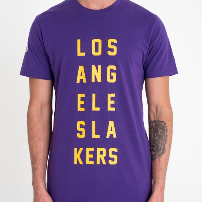 New Era - Maat M - NBA STACKED WORDMARK TEE LOSLAK TRP