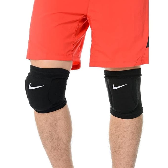 Nike Streak Volleybal Kniebeschermer (Zwart/Wit)