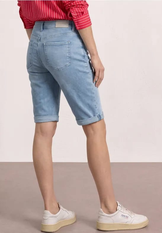 Bermuda met Slim Legs en omgeslagen detail