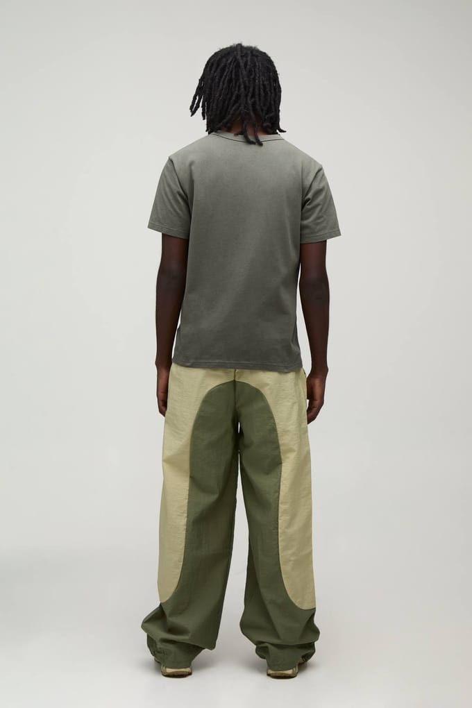 Baggy Fit Trainingsbroek Met Paneeldetails | Olive | Size Large