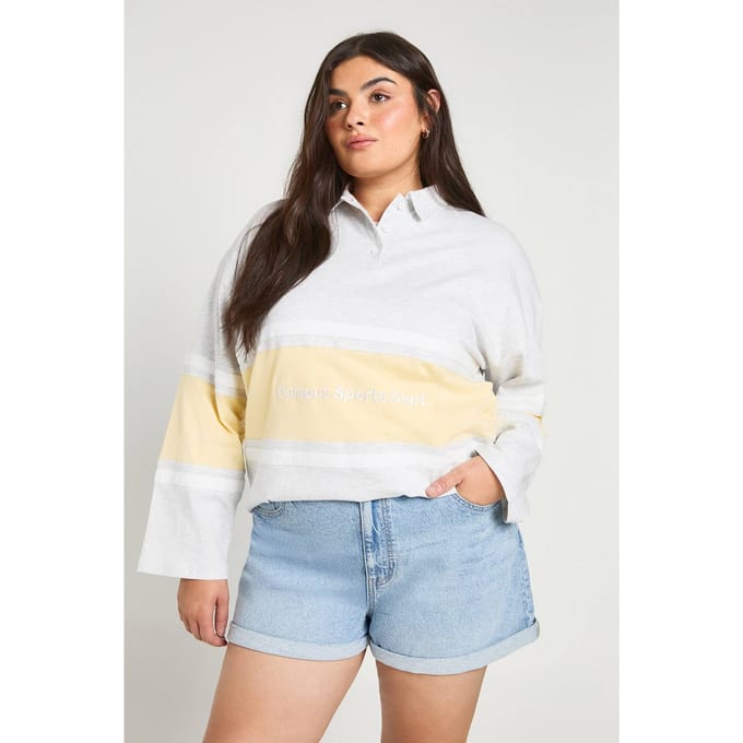 boohoo Dames Plus Denim Momshorts | Licht Gebleekt | Maat: 48