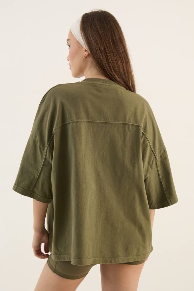 Dames Dsgn Studio Zwaar Gewassen Oversized T-shirt Met Korte Mouwen | Olijf | Maat: Medium