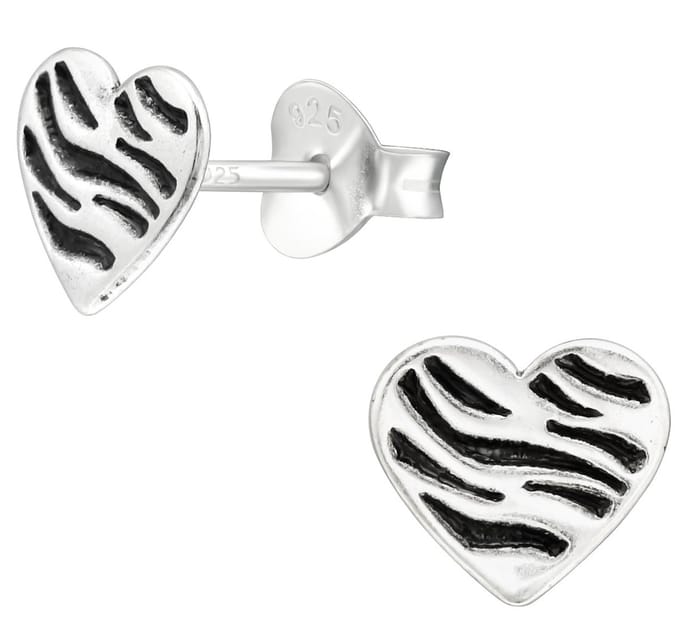 Joy|S - Zilveren hartje oorbellen - 7.5 x 7 mm - zebra zilver geoxideerd