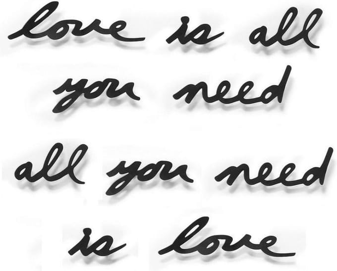 Umbra wanddecoratie tekst Mantra Love