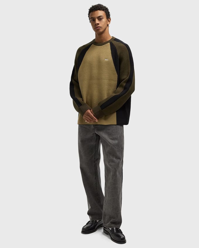 Raglan crew neck sweater