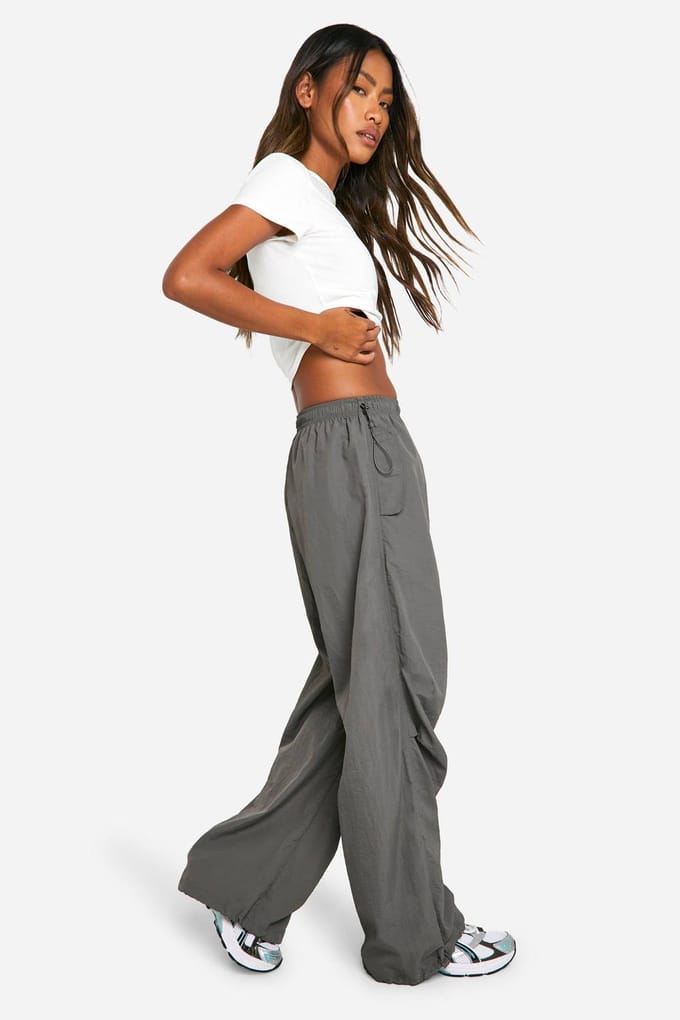 boohoo Dames Nylon Broek met Wijde Pijpen Cargo | Houtskool | Maat: 36