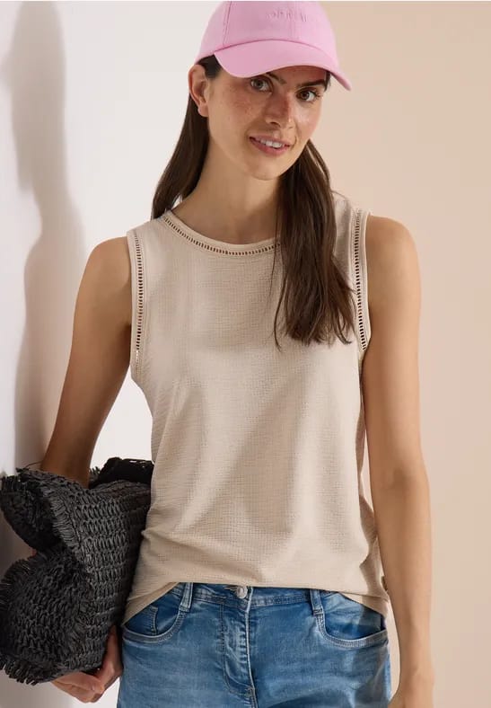Top met boothals en kanten details