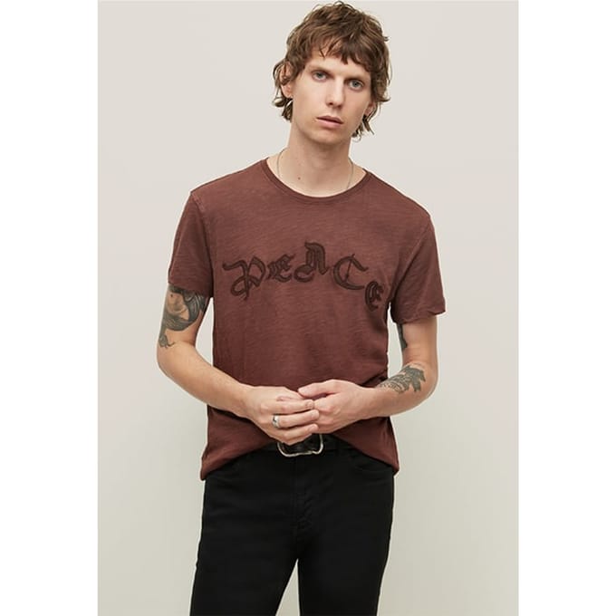 John Varvatos Ss Crew Tee - Peace Oxblood Maat: M | T-shirts met Print Outlet | Heren