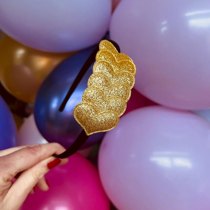 Diadeem met hartjes - kerstcollectie - glitters - hart - goud - zwarte diadeem