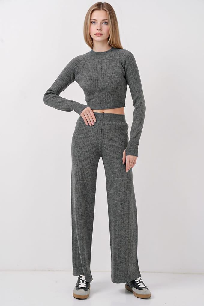 Gebreid Crop en Wijde Pantalon Set