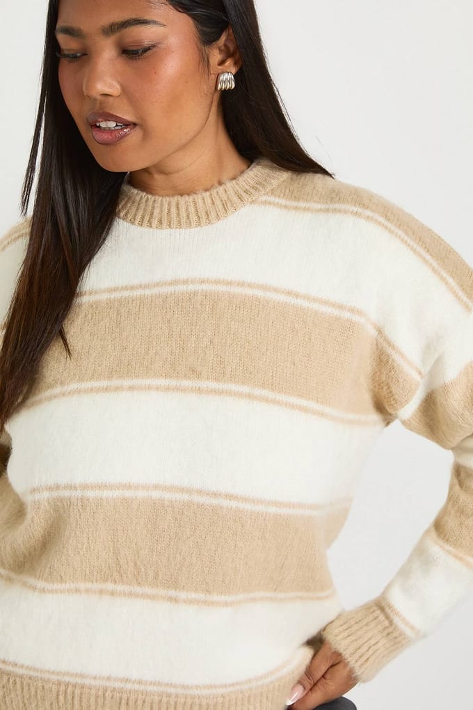 boohoo Dames Plus Oversized Gemêleerde Gestreepte Trui | Ecru | Maat: 16-18