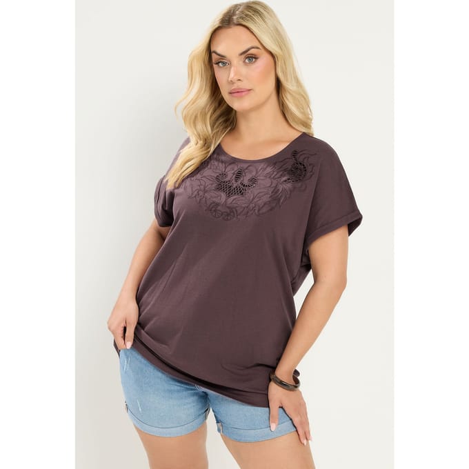 Yours Bruin Tshirt Met Engels Kantwerk En Aangeknipte Mouwen Size 48