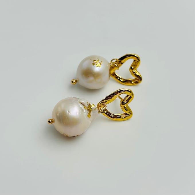 Gouden Oorhangers met Parel en Hartvorm – Stijlvol Statement | Twinolo