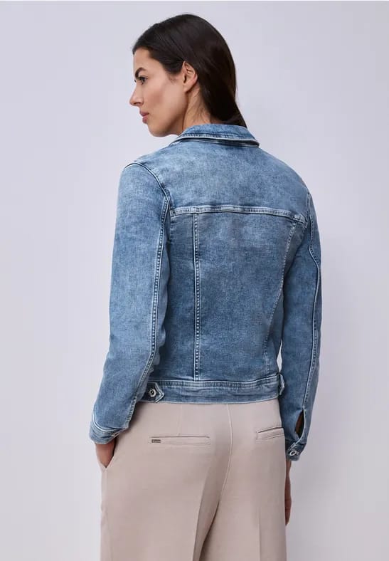 Denim jack met borstzakken en knopen