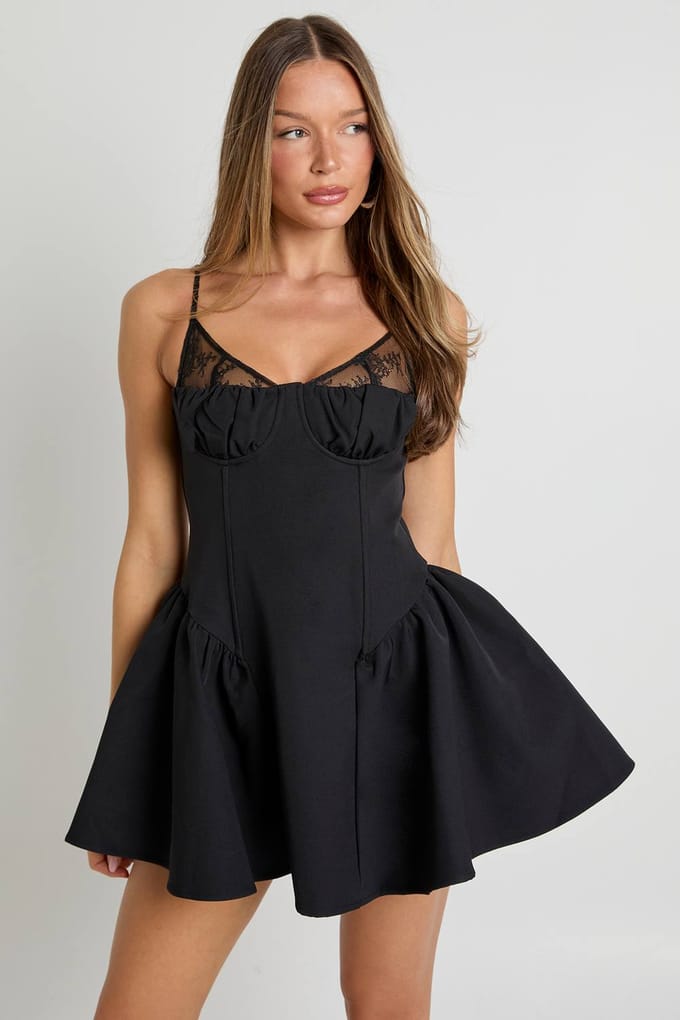 boohoo Dames Gestructureerde mini skaterjurk met kanten detail | Black | Maat: 8