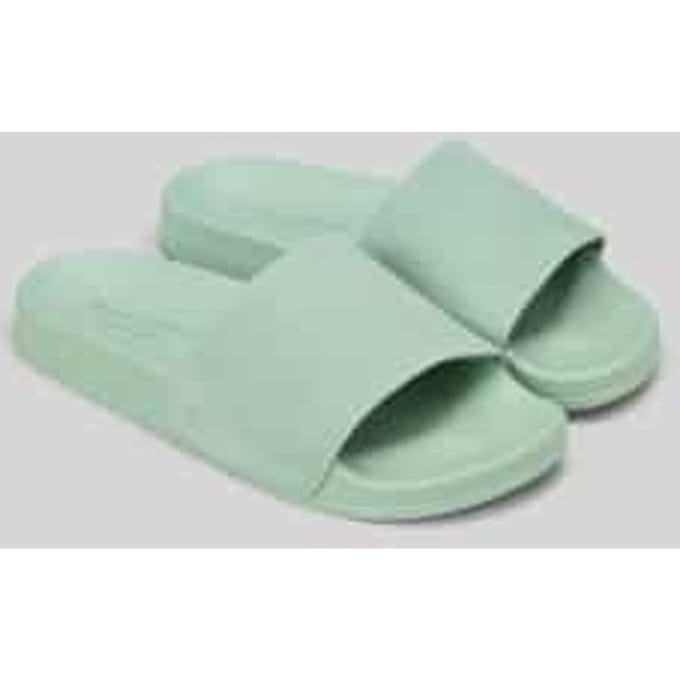 Badslippers met labelreliëf