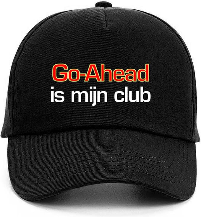 Pet met tekst: Go-Ahead is mijn club