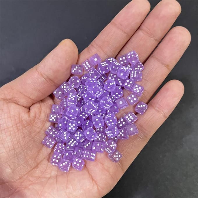 6 Couleurs 100 Pièces 5 mm Transparent Transparent Mini D6 Acrylique Angle Droit Point Dés Cube Pour Accessoires de Jeux de Société