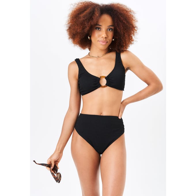 Bikinitopje met getextureerd ringdetail