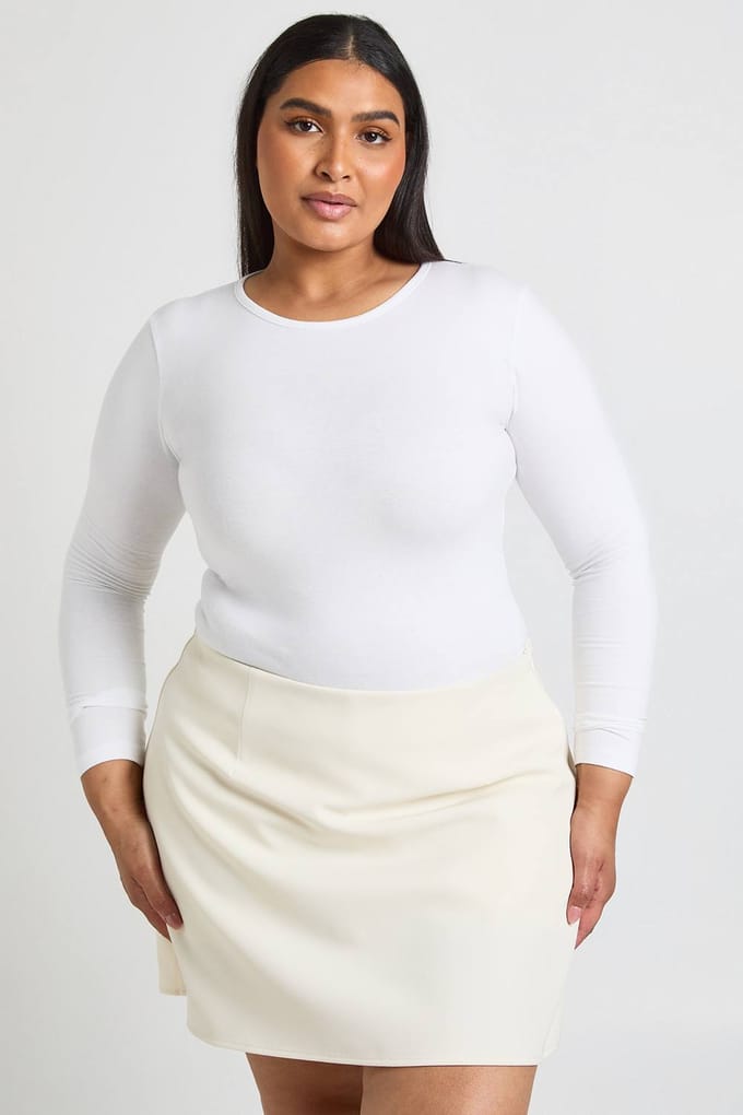 boohoo Dames Plus Getailleerde Skort | Ecru | Maat: 22