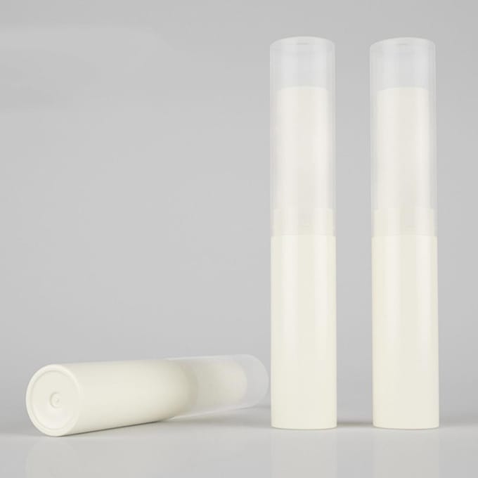 12 STUKS Lege Lippenstiftkokers Plastic PP DIY Lippenbalsemcontainer voor DIY Lippenstift white