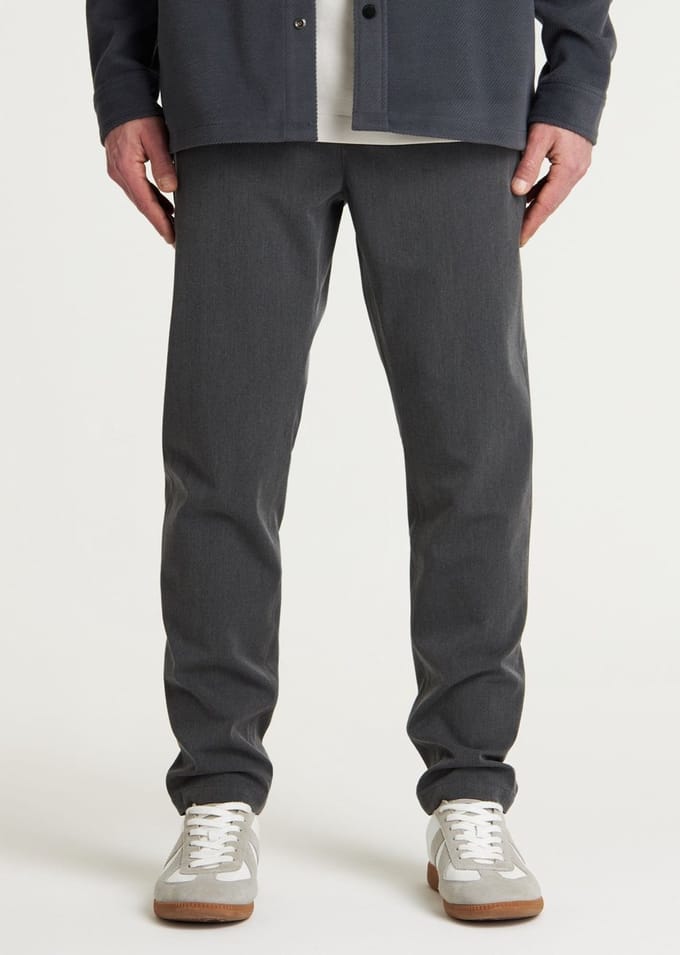 CHASIN' Heren Chino - Stone Dual - Donkergrijs