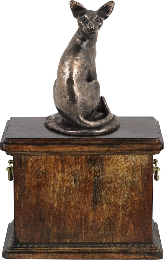 Elegante urn voor kattenas met statuette van Egyptische Mau en hond