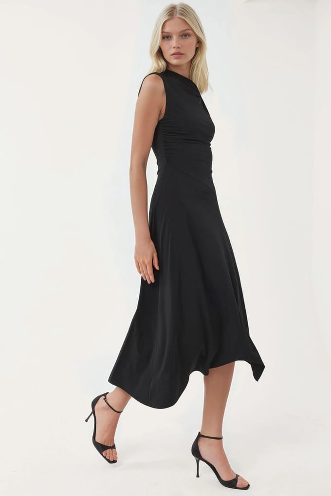 Accessoire Gedetailleerde Asymmetrische Midi-jurk